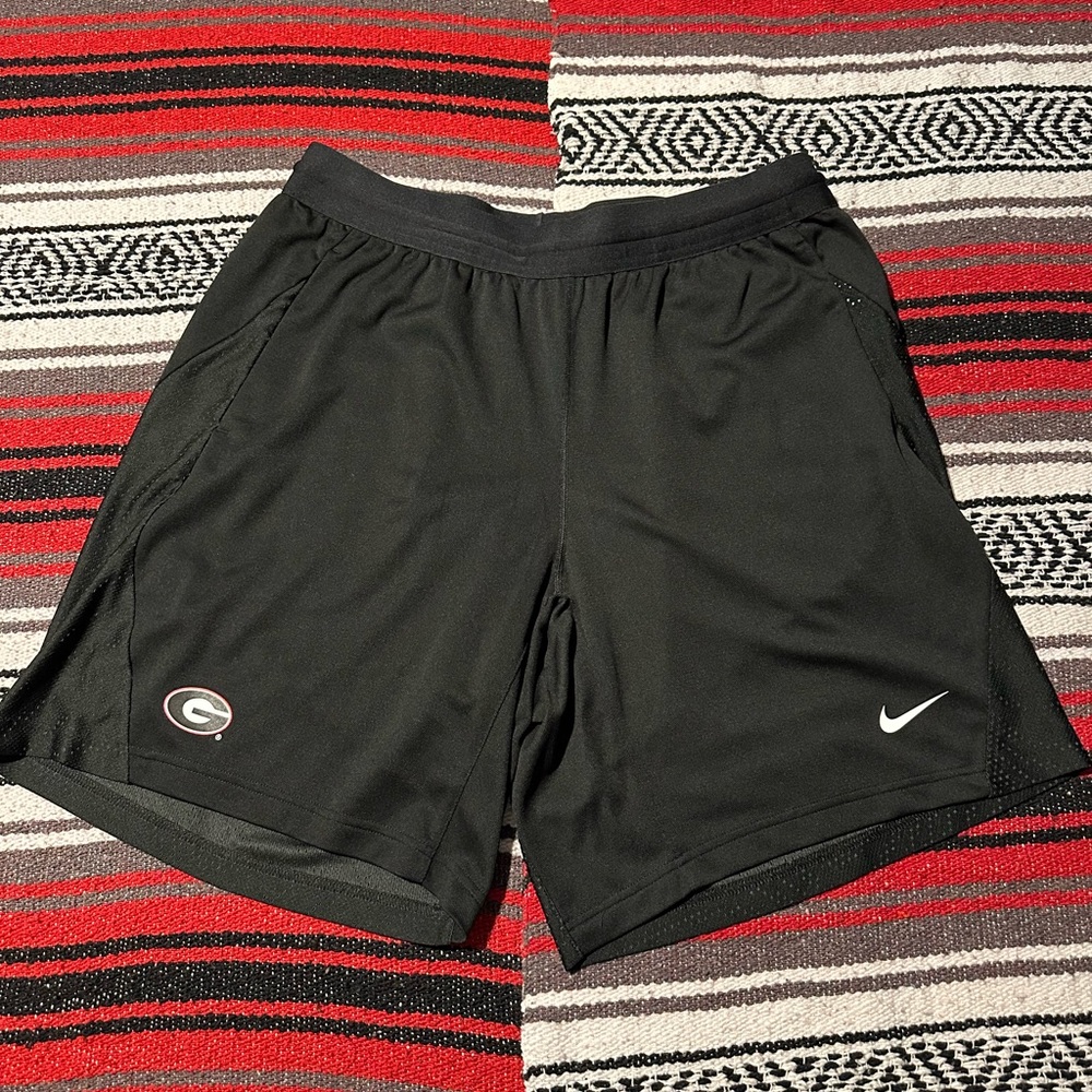 (1 of 2) Nike Georgia Bulldogs (UGA) shorts XL NWOT Black/Red